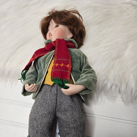 Vintage 2001 "Robin" Caroller 16" Porcelain Doll Dianna Effner Soft Body w Stand - Picture 4 of 9